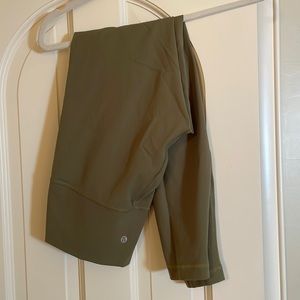 LULULEMON Leggings “Army” green